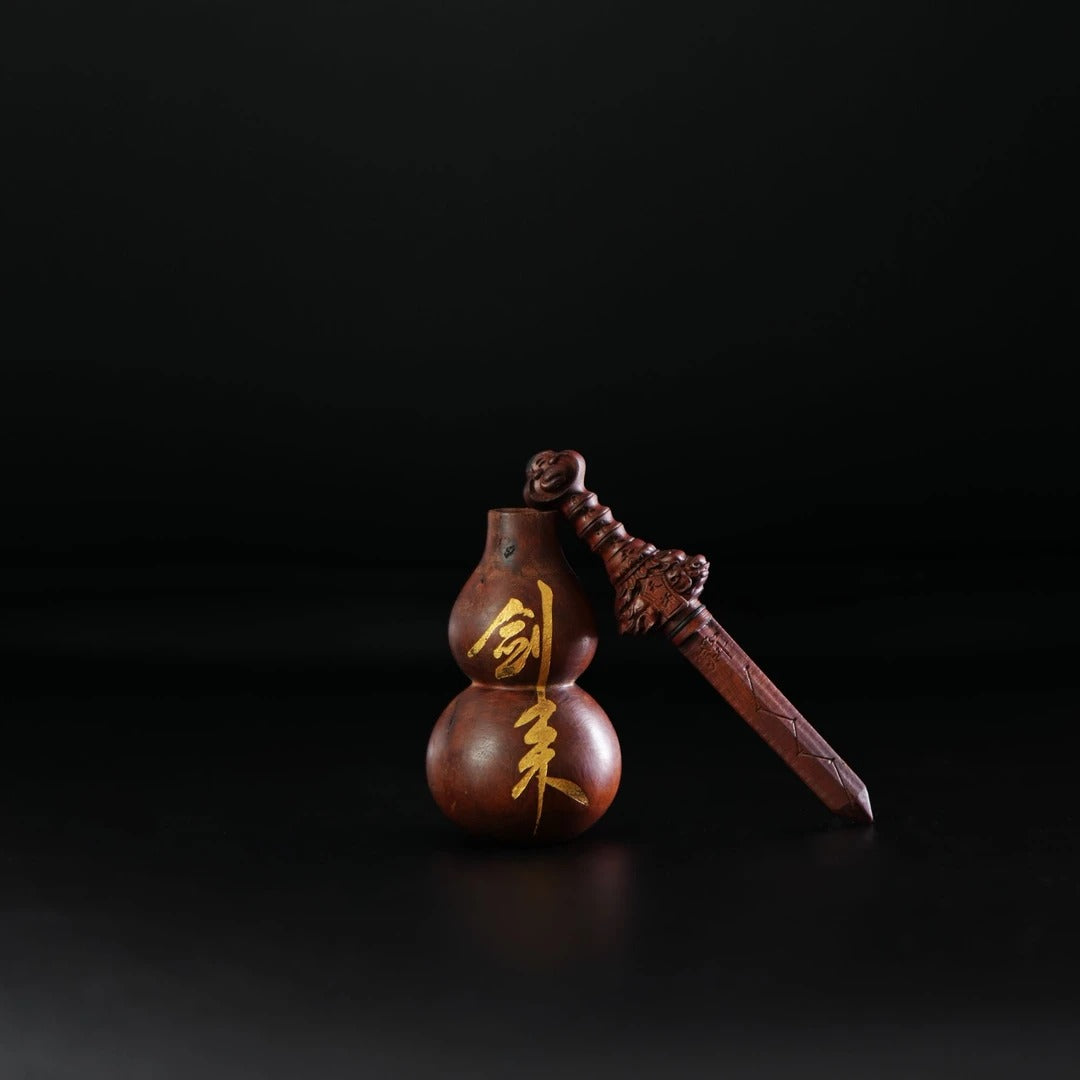 Lightning-Struck Wooden Gourd Cracked by Thunder, Hand-Painted with Gold-Inlaid Sword-Nurturing Design